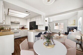 1787 Tustin Ave-Unit -B in Costa Mesa, CA - Building Photo - Building Photo