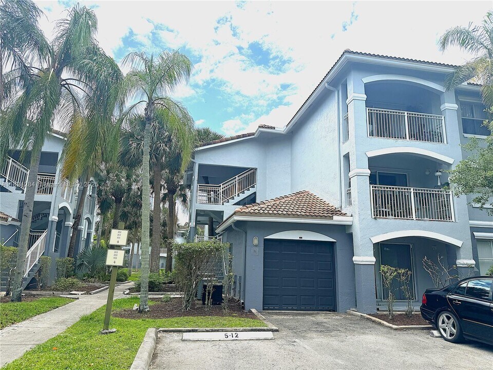 9650 NW 2nd St in Pembroke Pines, FL - Building Photo