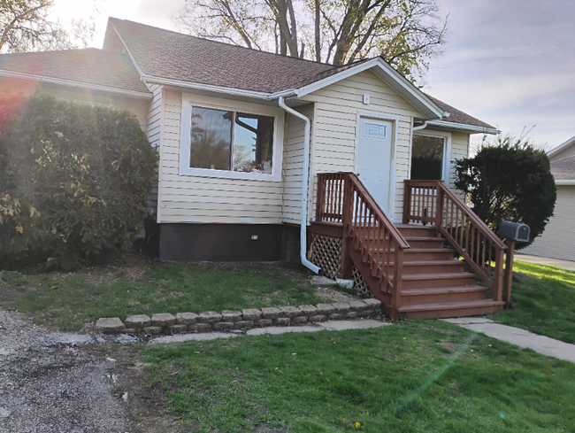 property at 740 S Grace St
