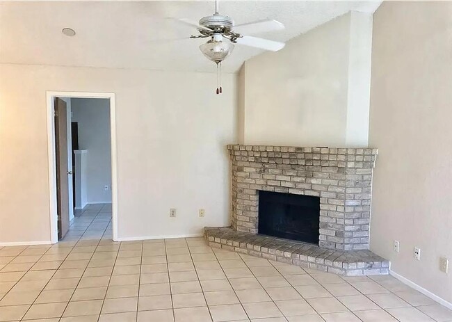319 Greenlawn Blvd in Round Rock, TX - Building Photo - Building Photo
