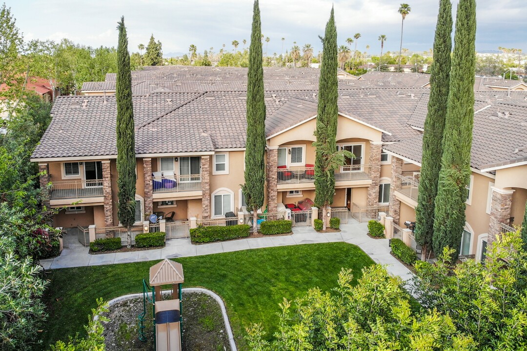 Villas at Magnolia Place in Riverside, CA - Building Photo