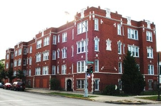 5735 W. Washington Blvd in Chicago, IL - Foto de edificio - Building Photo