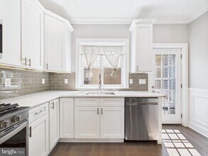 2003 S 8th St in Philadelphia, PA - Building Photo - Building Photo