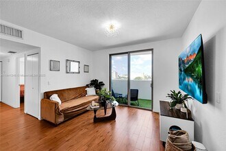 36 NW 6th Ave in Miami, FL - Building Photo - Building Photo