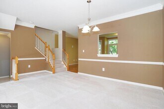 2243 Journet Dr in Dunn Loring, VA - Building Photo - Building Photo