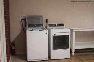 2982 Sunrise Dr in Marianna, FL - Building Photo - Building Photo