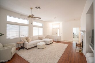 1712 Pacific Sandstone Pl in Las Vegas, NV - Building Photo - Building Photo