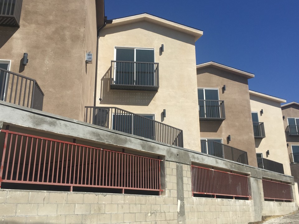 10206 Mountair Ave in Tujunga, CA - Building Photo