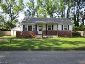 511 Delham Rd in Portsmouth, VA - Building Photo