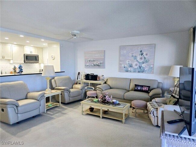 property at 3410 Gulf Shore Blvd N