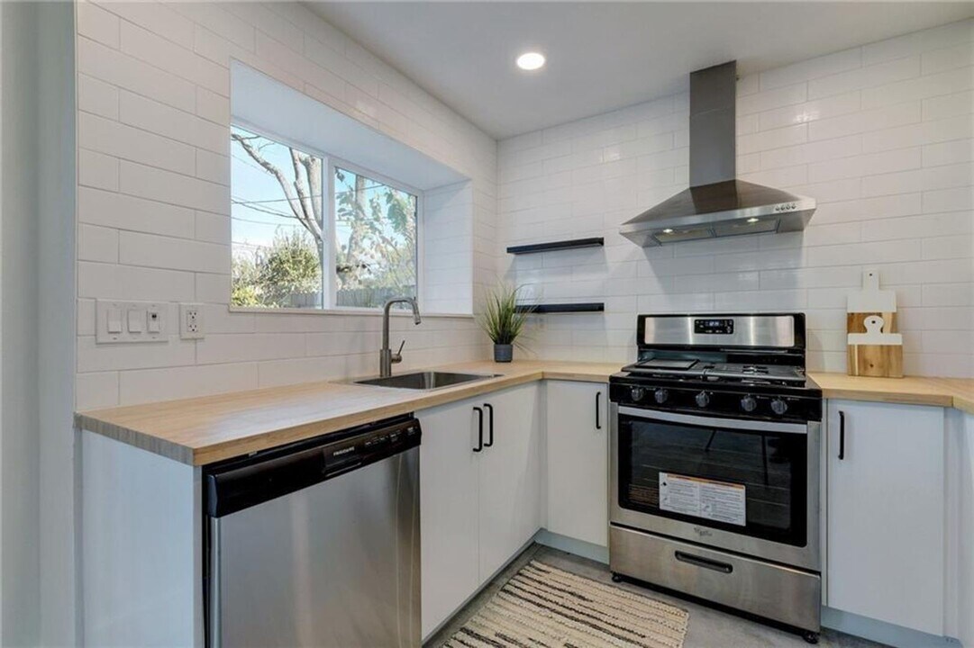 4602 Everest Ln in Austin, TX - Building Photo