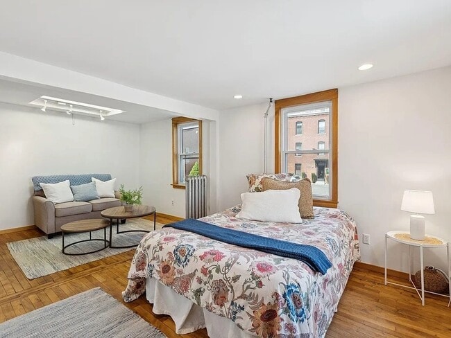 18 South St, Unit #2 in Portland, ME - Building Photo - Building Photo