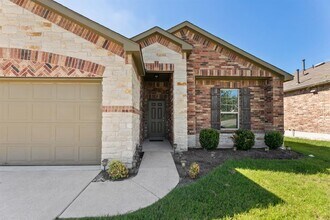 6909 Bellingham Dr in Austin, TX - Building Photo - Building Photo