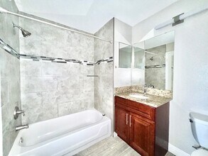 8837 Latrec Ave in Orlando, FL - Building Photo - Building Photo
