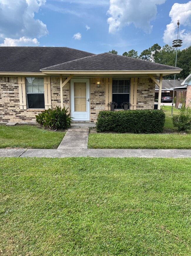 property at 6280 Bedford Dr