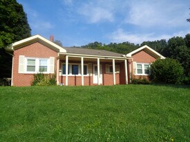 180 Owl Creek Rd in Boone, NC - Building Photo
