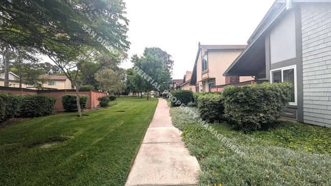 5057 Abuela Dr in San Diego, CA - Building Photo - Building Photo