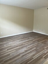 111 Timber Ln in Summerville, SC - Building Photo - Building Photo