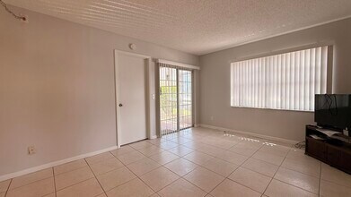 1694 SE Green Acres Cir in Port St. Lucie, FL - Building Photo - Building Photo