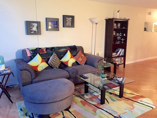 1636 N Wells St-Unit -2507 in Chicago, IL - Building Photo - Building Photo