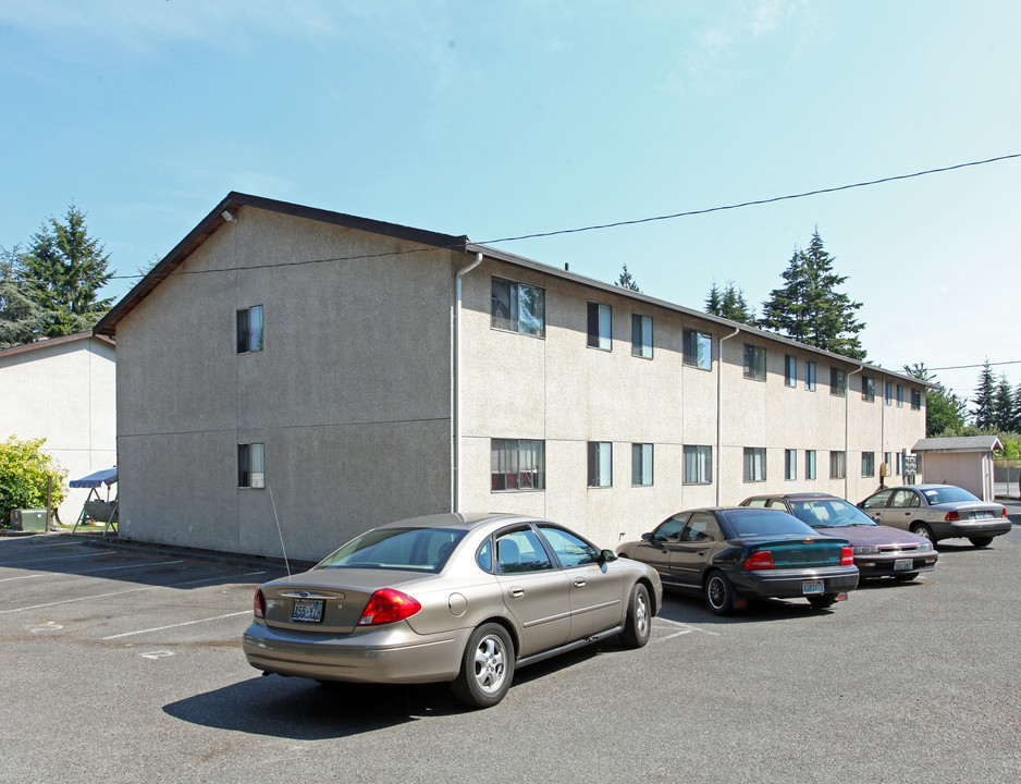 Westwood Apartments in Lynnwood, WA - Building Photo