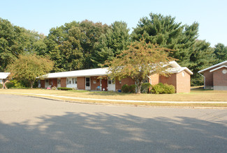 Bonnie Acres in Bristol, CT - Building Photo - Building Photo