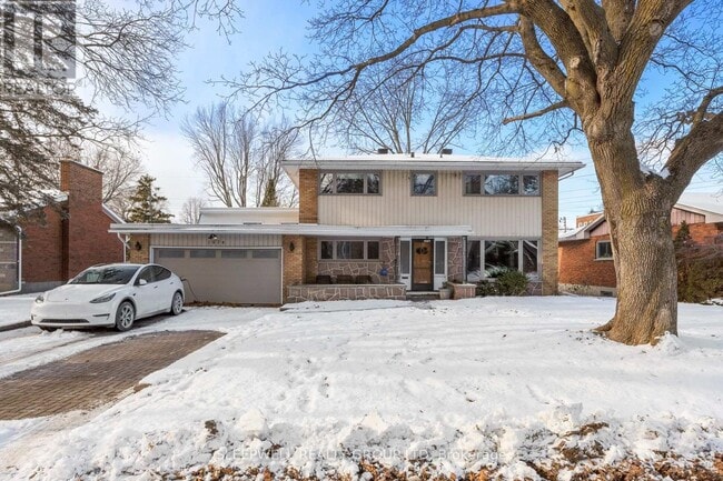 property at 1874 Rideau Garden Dr