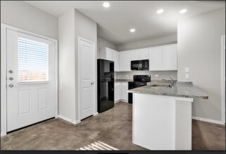 3827 Key W Way in Converse, TX - Building Photo - Building Photo