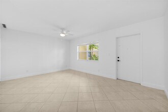 815 Middle River Dr in Fort Lauderdale, FL - Building Photo - Building Photo