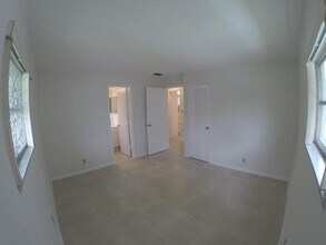 4610 NW 47th St in Tamarac, FL - Building Photo - Building Photo