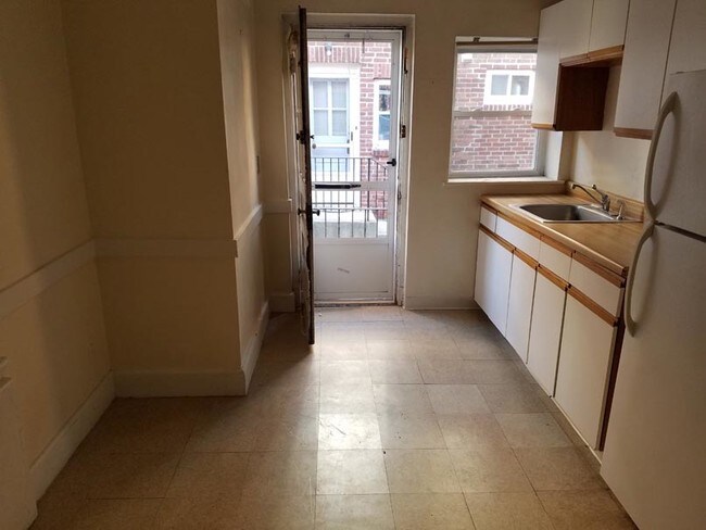 20 Brock St, Unit 2 in Boston, MA - Building Photo - Building Photo