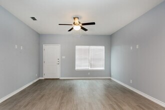 413 E 18th St in Weslaco, TX - Building Photo - Building Photo