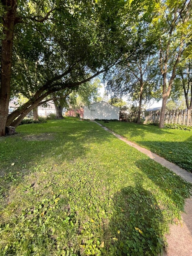 property at 406 15th St S