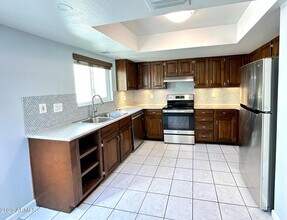 821 E Orange Dr in Phoenix, AZ - Building Photo - Building Photo