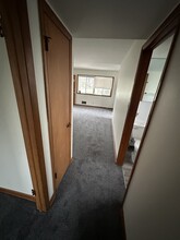5509 W Morgan Ave, Unit 1 in Greenfield, WI - Building Photo - Building Photo