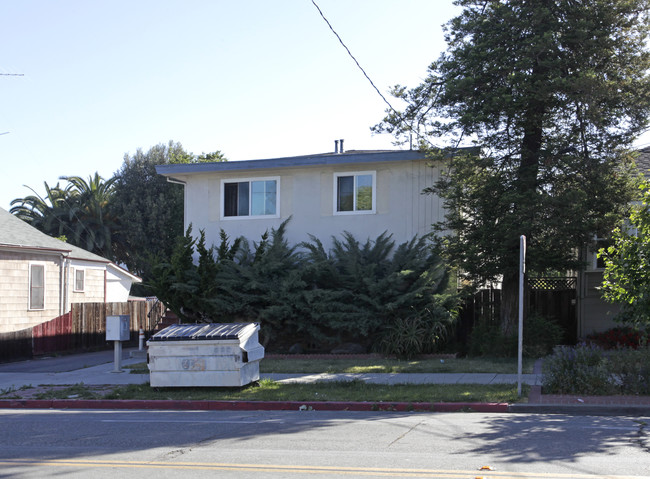 670 N 4th St in San Jose, CA - Foto de edificio - Building Photo