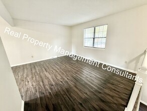 408 SW Shamrock Pl in Blue Springs, MO - Building Photo - Building Photo