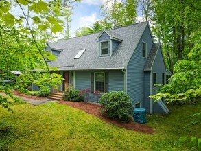 39 Robertson Dr in Gilford, NH - Building Photo - Building Photo