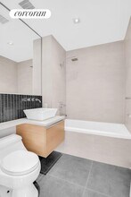 143-149 Huron St, Unit 6F in Brooklyn, NY - Building Photo - Building Photo