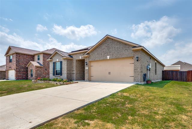 3015 Watercrest Dr in Sanger, TX - Building Photo - Building Photo