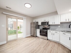 635 Pebble Pl Dr in Delaware, OH - Building Photo - Building Photo