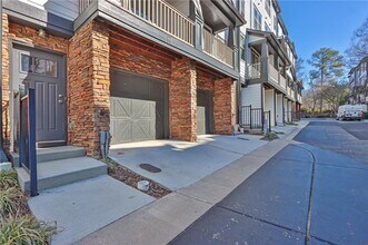 215 Semel Dr in Atlanta, GA - Building Photo - Building Photo