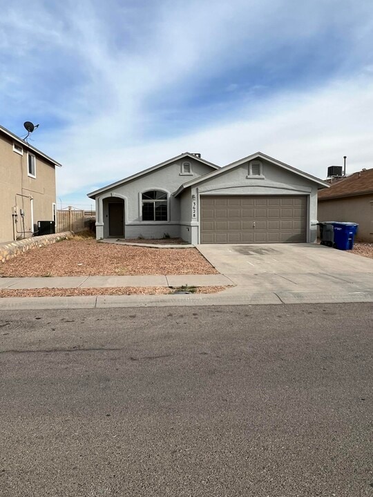 3628 Tierra Alba Dr in El Paso, TX - Building Photo
