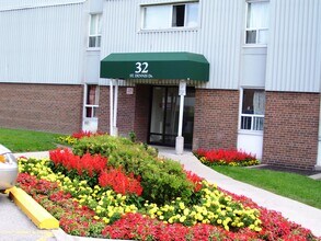 30, 32 & 34 St Dennis Drive in Toronto, ON - Building Photo - Building Photo