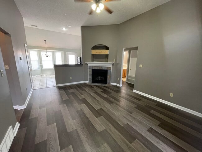 1428 Radley Cove in Cordova, TN - Building Photo - Building Photo