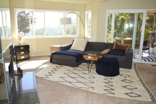 483-485 Sausalito Blvd in Sausalito, CA - Building Photo - Building Photo