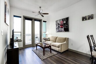 800 Sorella Ct in Houston, TX - Building Photo - Building Photo