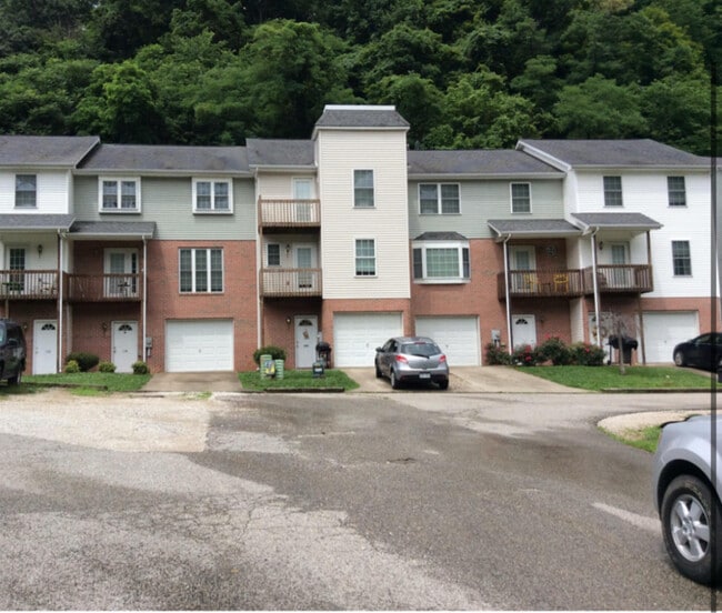 property at 4 Wood Lane