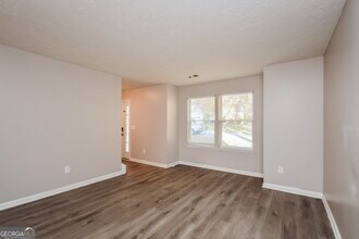 1693 Laurel Creek Cir in Lithonia, GA - Building Photo - Building Photo