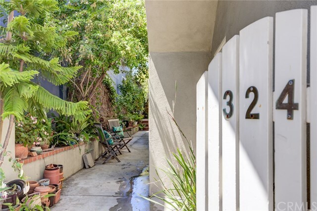 324 4th St in Manhattan Beach, CA - Building Photo